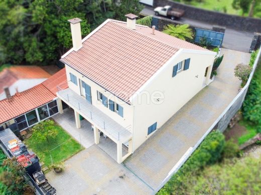 豪宅  Ponta Delgada, Azores