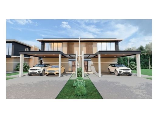 Villa multifamiliale à Kampong Gadong, Daerah Brunei dan Muara