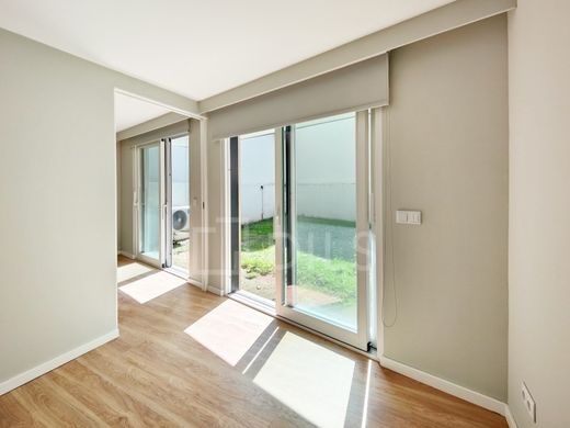 Apartment / Etagenwohnung in Santo António, Lisbon