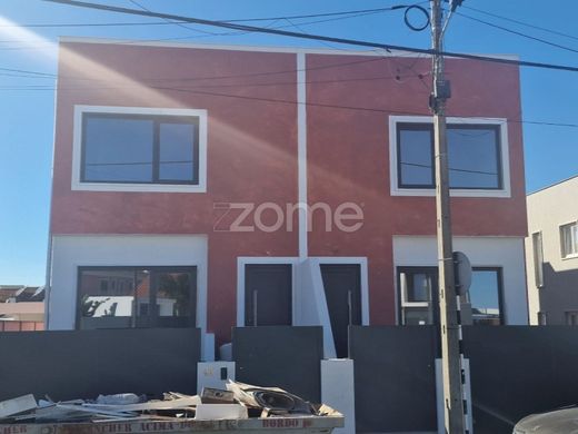 منزل ﻓﻲ Seixal, Distrito de Setúbal