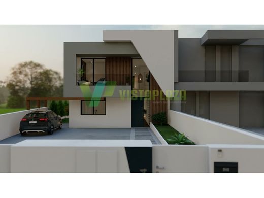 Twee-onder-een-kapwoning in Portimão, Distrito de Faro