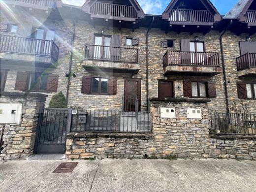 호화 저택 / Bossòst, Província de Lleida