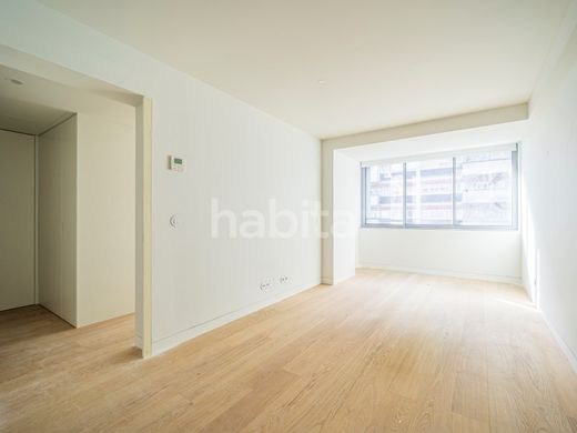 Apartment / Etagenwohnung in Estrela, Lisbon
