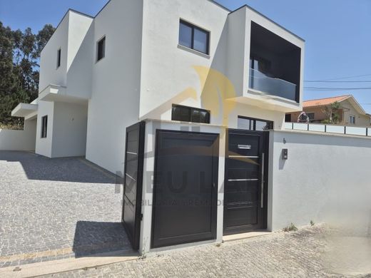 Luxury home in Santa Maria da Feira, Aveiro