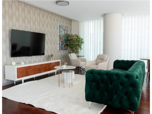 Apartment / Etagenwohnung in Funchal, Madeira