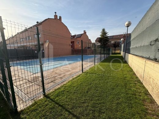 Luxury home in Alcalá de Henares, Province of Madrid