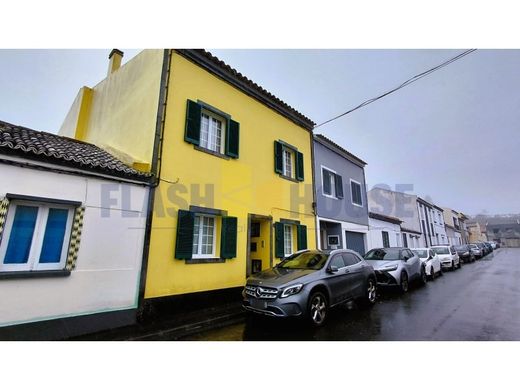 Semidetached House in Ponta Delgada, Azores
