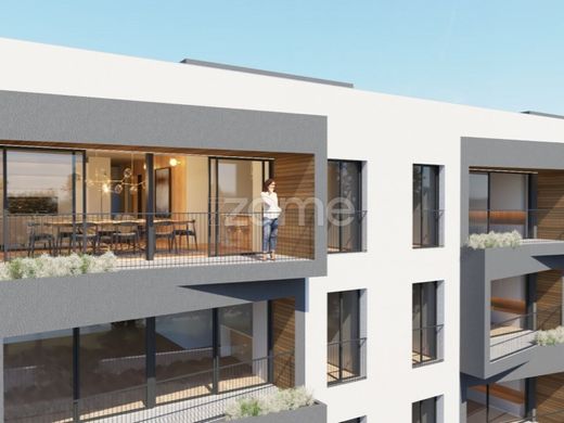 地皮  Maia, Distrito do Porto