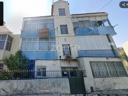 Κτίριο σε Odivelas, Distrito de Lisboa