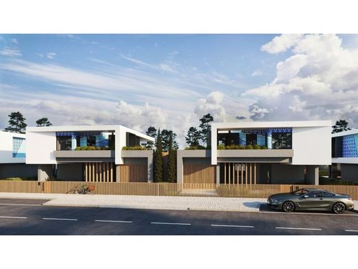 Casa en Aroeira, Almada