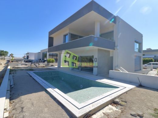 Μονοκατοικία σε Charneca de Caparica, Almada