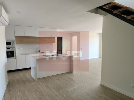 Квартира, Лола, Loulé