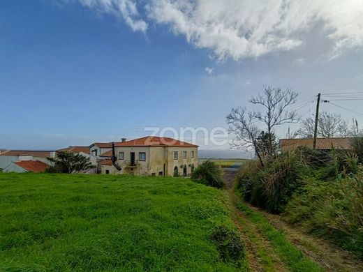 Luxus-Haus in Ponta Delgada, Azores