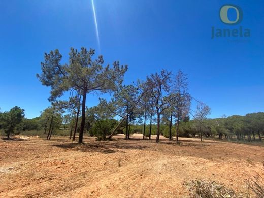 ローレ, Louléの土地