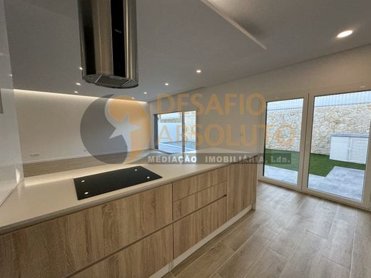 Yarɪ müstakil ev Seixal, Distrito de Setúbal