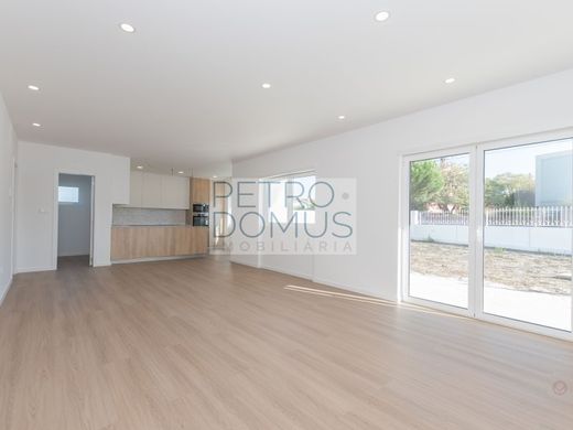 Casa de lujo en Marinha Grande, Leiria