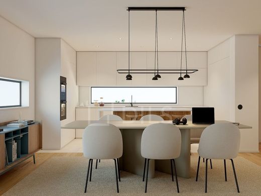Apartment / Etagenwohnung in Porto, Distrito do Porto