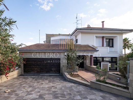 Maison de luxe à Stróvolos, Nicosia District