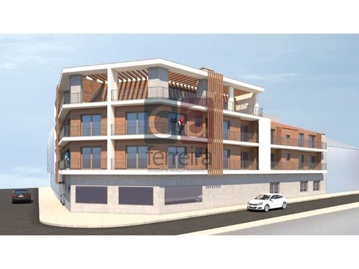 Almeirim, Santarémのアパートメント