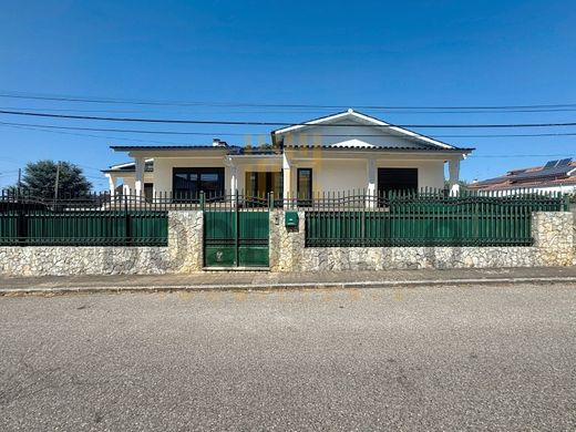 Πολυτελή κατοικία σε Alcobaça, Distrito de Leiria