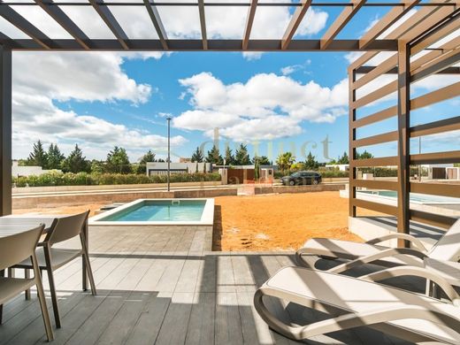 Mehrfamilienhaus in Silves, Distrito de Faro