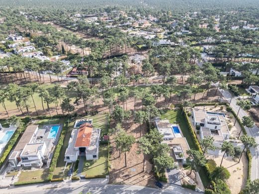 Αγροτεμάχιο σε Aroeira, Almada