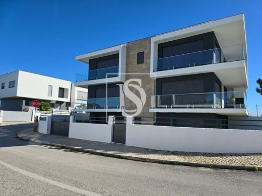 Luksusowy dom w Charneca de Caparica, Almada