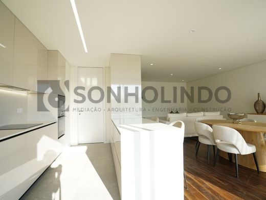 Apartment / Etagenwohnung in Maia, Distrito do Porto