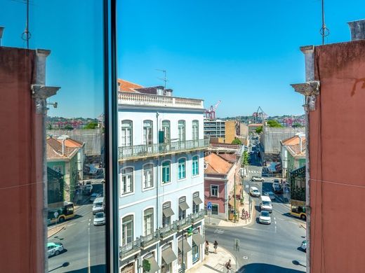 Appartement in Alcântara, Almada