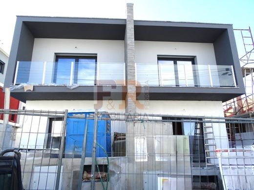 Semidetached House in Seixal, Distrito de Setúbal