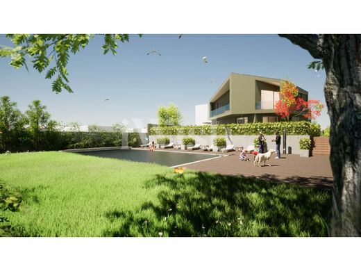 ヴィラ・ノヴァ・デ・ガイア
, Vila Nova de Gaiaの高級住宅