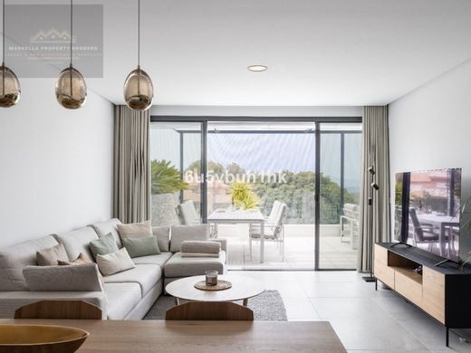 Apartment / Etagenwohnung in Marbella, Málaga