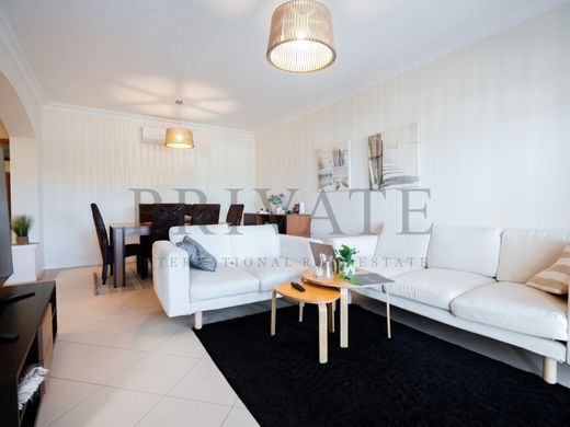 Apartment / Etagenwohnung in Loulé, Distrito de Faro