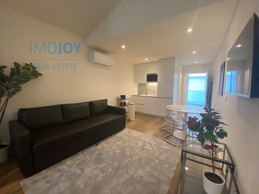 Apartment / Etagenwohnung in Porto, Distrito do Porto