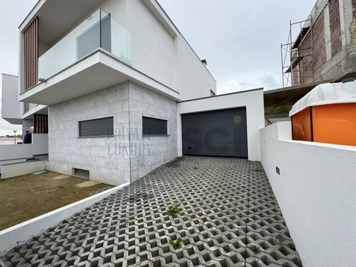 Almada, Distrito de Setúbalの高級住宅