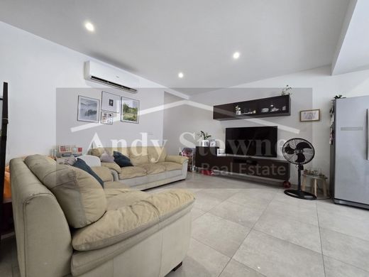 ‏וילה רב-משפחתית ב  Attard