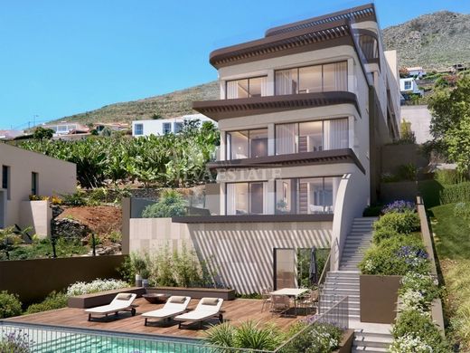 Apartment / Etagenwohnung in Funchal, Madeira