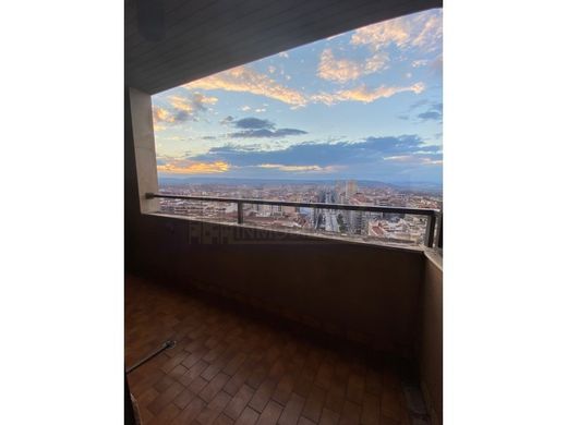 Logroño, ラ・リオハのアパートメント