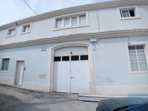 Luxus-Haus in Loures, Lissabon