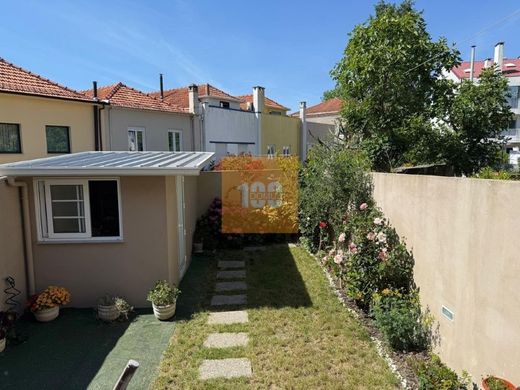 다세대 빌라 / 포르투, Porto