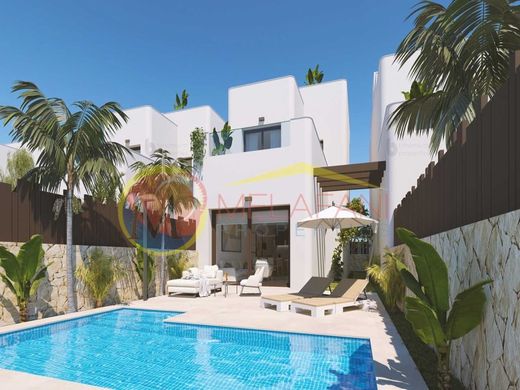 Luxury home in Pilar de la Horadada, Alicante