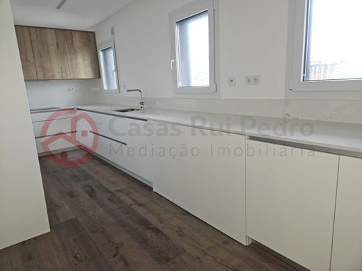 Apartment in Almada, Distrito de Setúbal