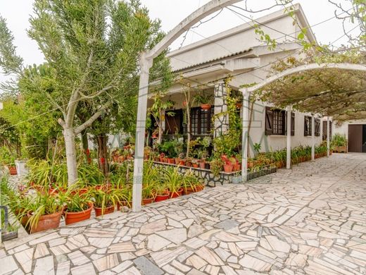 Einfamilienhaus in Charneca de Caparica, Almada