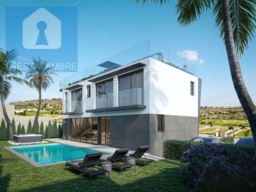 Detached House in Albufeira, Albufeira Municipality