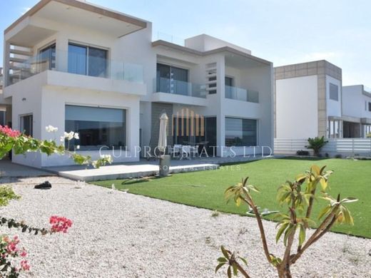 Luxe woning in Agia Fylaxis, Lemesós