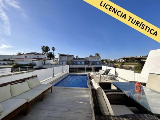 Villa in Empuriabrava, Province of Girona