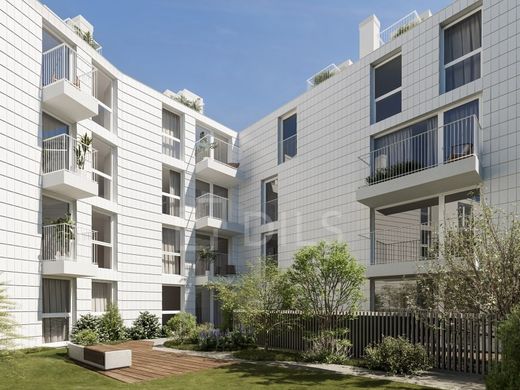 Apartment in Alcântara, Almada