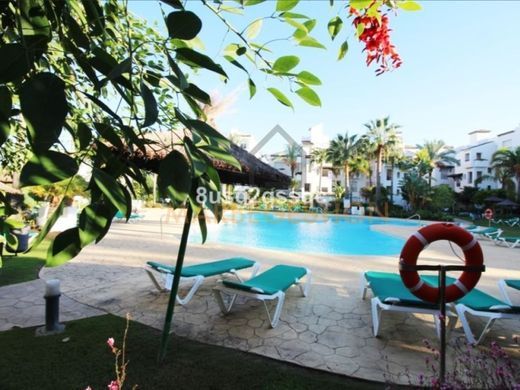 Piso / Apartamento en Estepona, Málaga