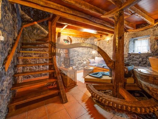 Luxury home for sale in São Roque do Pico