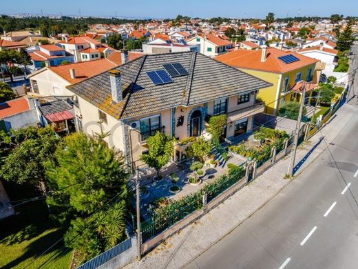 Элитный дом, Seixal, Distrito de Setúbal